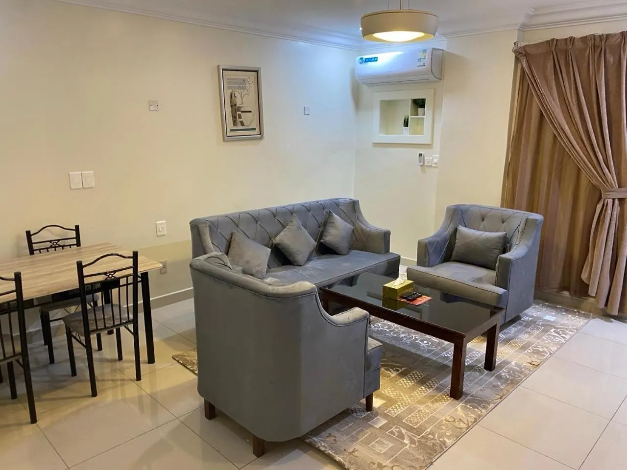 Отель Hona Al Holm Furnished Units Даммам 3*,